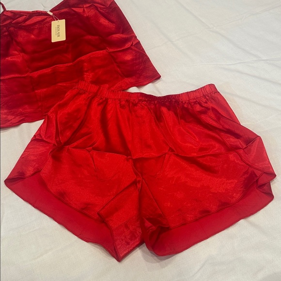 🍒Red Satiny Sleepwear Set by Ekouaer size Medium - Picture 2 of 5